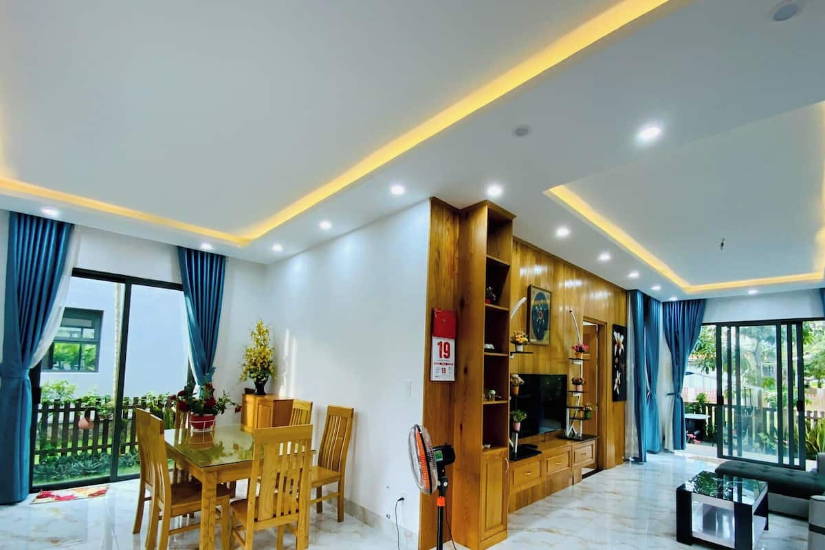 Premium bedding, minibar, individually decorated, individually furnished