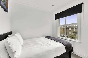 Basic Apartment, Multiple Beds - Beautiful Two Bed Abode Near Chelsea (London)