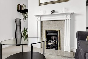 Basic Apartment, Multiple Beds | Interior - Beautiful Two Bed Abode Near Chelsea (London)