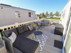 Interior - HD Retreat (Lincoln)