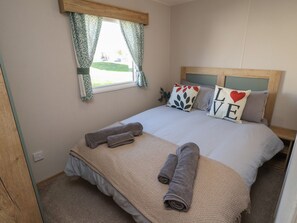 3 bedrooms, individually decorated, individually furnished, free WiFi - HD Retreat (Lincoln)