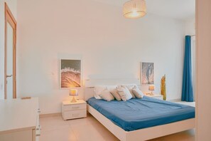 1 chambre, fer et planche Ă repasser, Wi-Fi, draps fournis