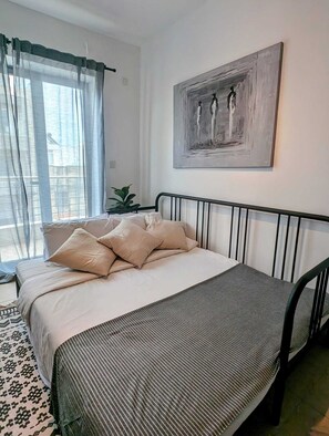 1 bedroom, iron/ironing board, WiFi, bed sheets
