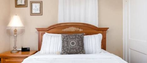 2 slaapkamers, een strijkplank/strijkijzer, gratis wifi, beddengoed