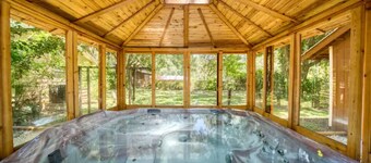 Tampa fun filled home pool jacuzzi gameroom 