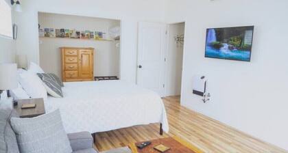 Great little beach house. County License# 6012116