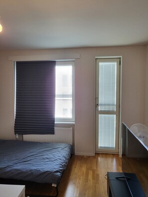 1 quarto, ferros/tábuas de passar roupa, Wi-Fi, roupa de cama