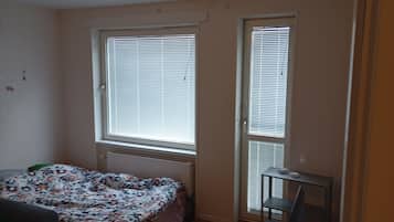 1 bedroom, iron/ironing board, WiFi, bed sheets