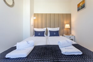 1 slaapkamer, een strijkplank/strijkijzer, wifi, beddengoed