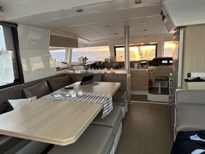Dining - Private cruise from Saint-Martin to Saint Barthélémy (Collectivité de Saint-Martin)