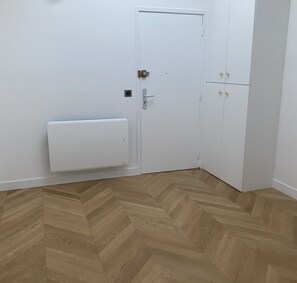 Interior - Cozy studio near the Opéra with natural light (Paris)