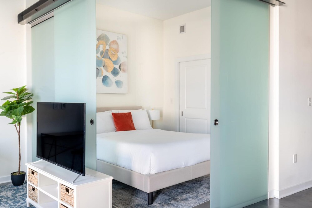 Kasa Cozy Studio + Pet Friendly Alexandria Washington Vrbo