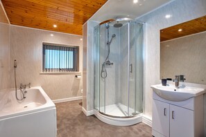 Douche, serviettes fournies