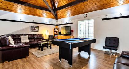 Woodstock Lodge