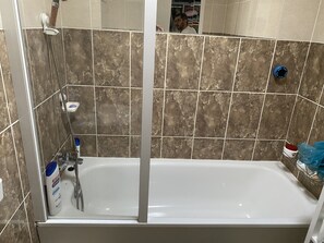 Hårtørrer, håndklæder, Sæbe, Shampoo
