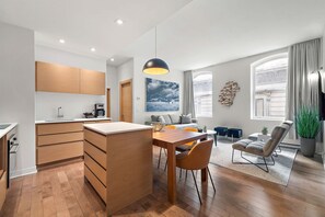 Interior - Nomade MTL, Old MTL, Luxury 2BD 2BA, St Jacques (Montréal)