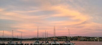 Casa, Ribeira - Salvador/ba a 4 Minutos das Praias