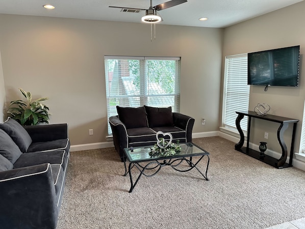 Living area - Unit B (Moss Point)