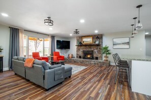 Smart TV, fireplace, ping pong, stereo - Rustic Mountain Retreat: Cozy Sunroom, Pool, Theater & Hot Tub (Sevierville)