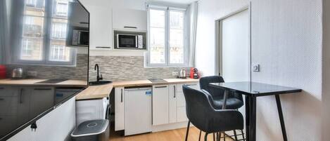 Microonde, macchina per tè/caffè, pentole/stoviglie/utensili