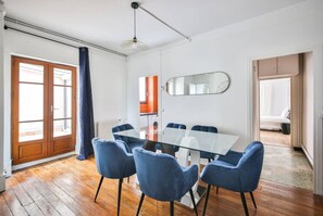 Dining - 22.Appartement 6Pers#Sèvres-Lecourbe#Champ-de-Mars (Paris)