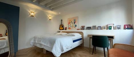 واي فاي وملاءات أسرّة