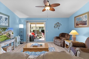 Smart TV - Ranch Retreat: Luxury Living in Village Charm! (The Villages)