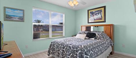 3 bedrooms, iron/ironing board, Internet, bed sheets