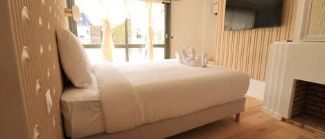 アイロン / アイロン台、WiFi、ベッドシーツ