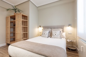 2 quartos, ferros/tábuas de passar roupa, Wi-Fi, roupa de cama
