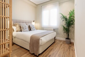 2 bedrooms, iron/ironing board, WiFi, bed sheets - Exclusive Penthouse near Jovellanos Theatre. Jovellanos Terrace (Gijon)