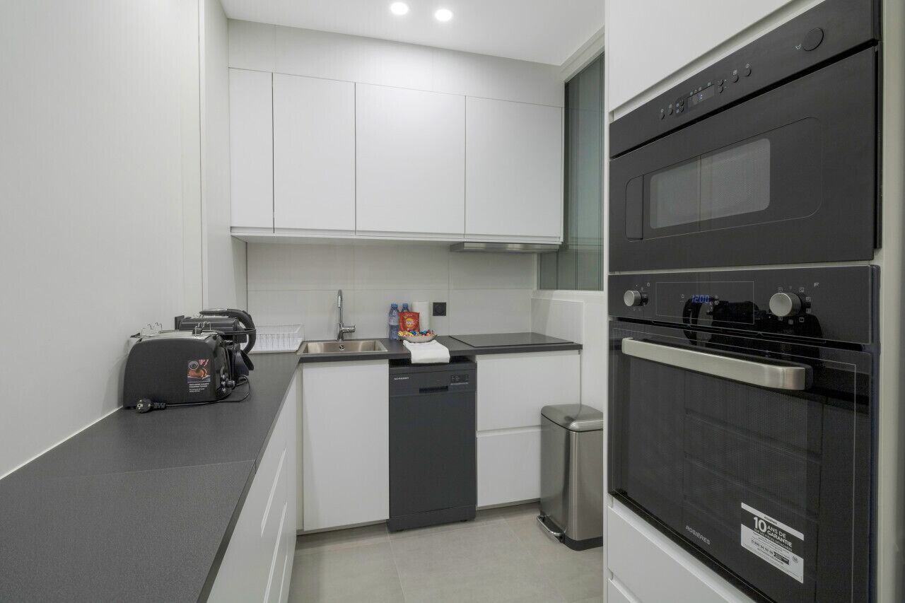 Geladeira, micro-ondas, fogão, lava-louças