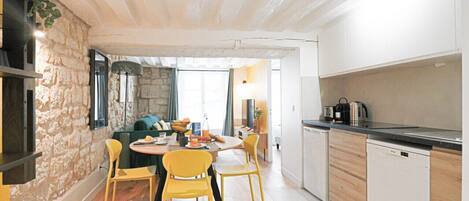 تناول الطعام