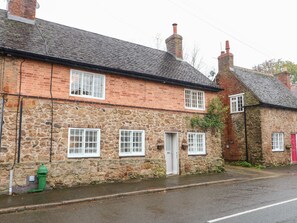 Cottage | Interior - 36 Main Street (Derby)