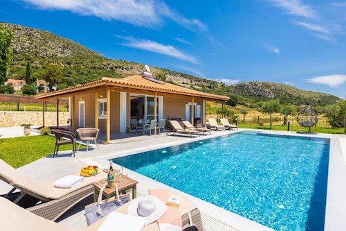 Villa Rudi - Zwei Schlafzimmer Villa, Schläft 4