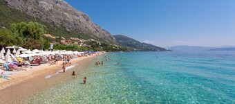 Villa Mavrikia - Four Bedroom Villa, Sleeps 8