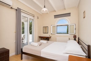 4 habitaciones, cuna de viaje, wifi y ropa de cama