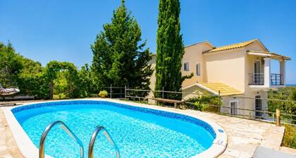 Villa Mavrikia - Four Bedroom Villa, Sleeps 8