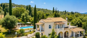 Villa Mavrikia - Vier Schlafzimmer Villa, Schläft 8
