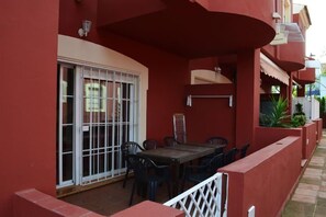 屋外ダイニングエリア