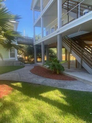 Exterior - Unit C (Moss Point)