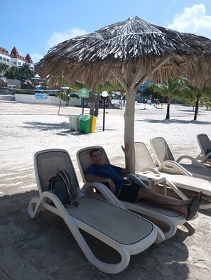 Property grounds - Ocean view apartment,with pool within reach ,AC with WiFi newly redone,discount  (Discovery Bay)