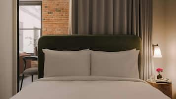 Individually decorated, individually furnished, laptop workspace