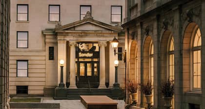 Sonder by Marriott Bonvoy Apollon Apartments Old Montreal