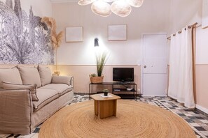 TV - Unique studio, Old Town Nice, 2min from the beach,AC (Nice)