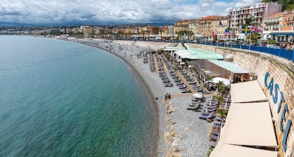 Unique studio, Old Town Nice, 2min from the beach,AC