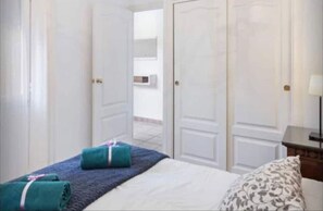 1 غرفة نوم ومكتب ومكواة/لوح كي