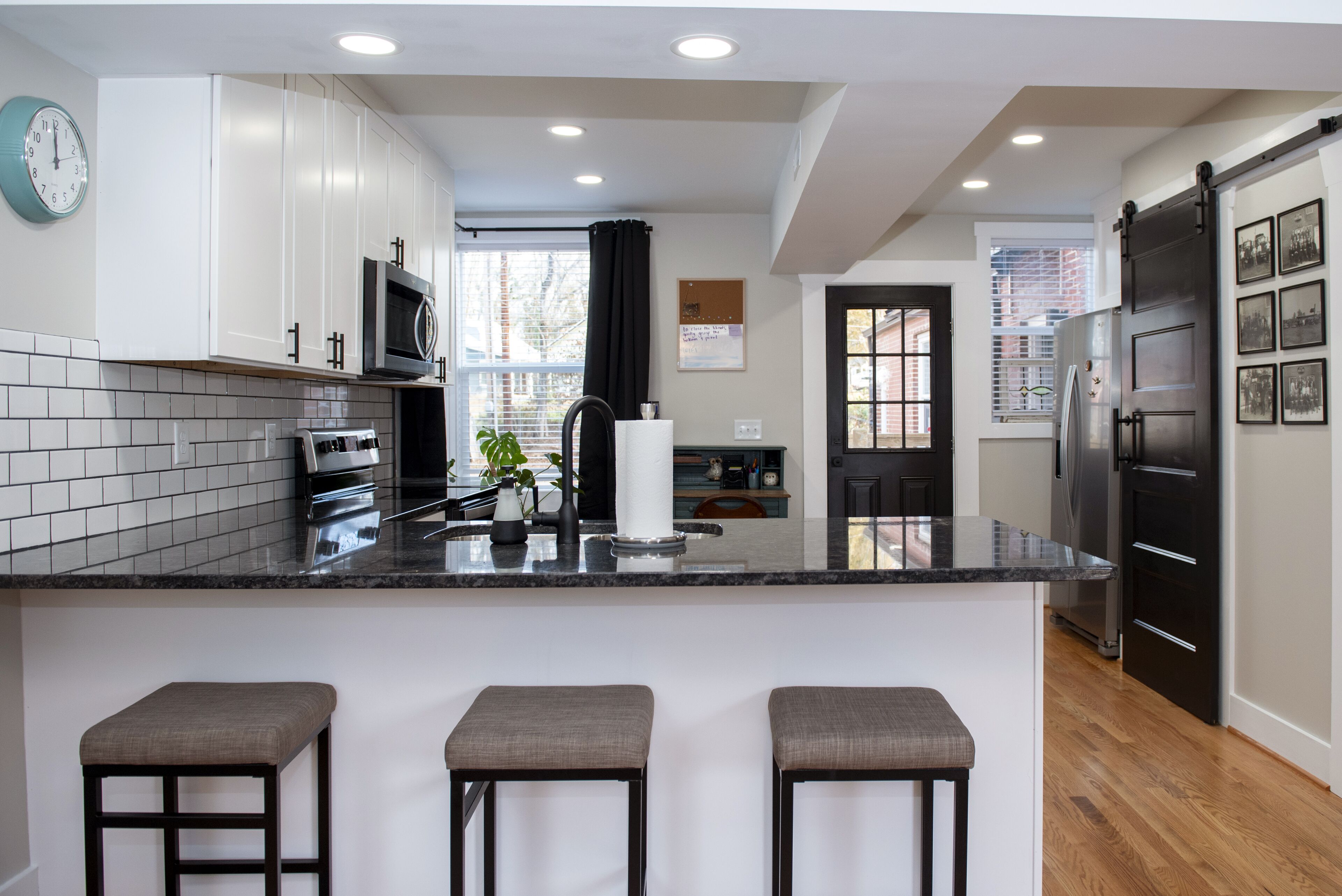 Comfortable, Cozy and Convenient Retreat in the Heart of Downtown