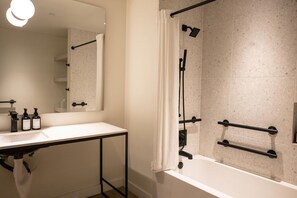 Shower, designer toiletries, hair dryer, towels - Reside Craftsman Los Angeles, a Wyndham Residence (Los Angeles)