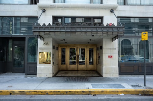 Reside Craftsman Los Angeles, a Wyndham Residence